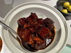 百叶结红烧肉-屋里厢上海菜馆