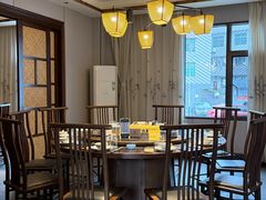 -湘力力小院·鱼汤泡饭(枫林路店)