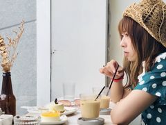 -UNI UNI(环亚凯瑟琳店)