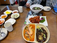 -贵宾庄炸酱面·韩式料理(高区店)