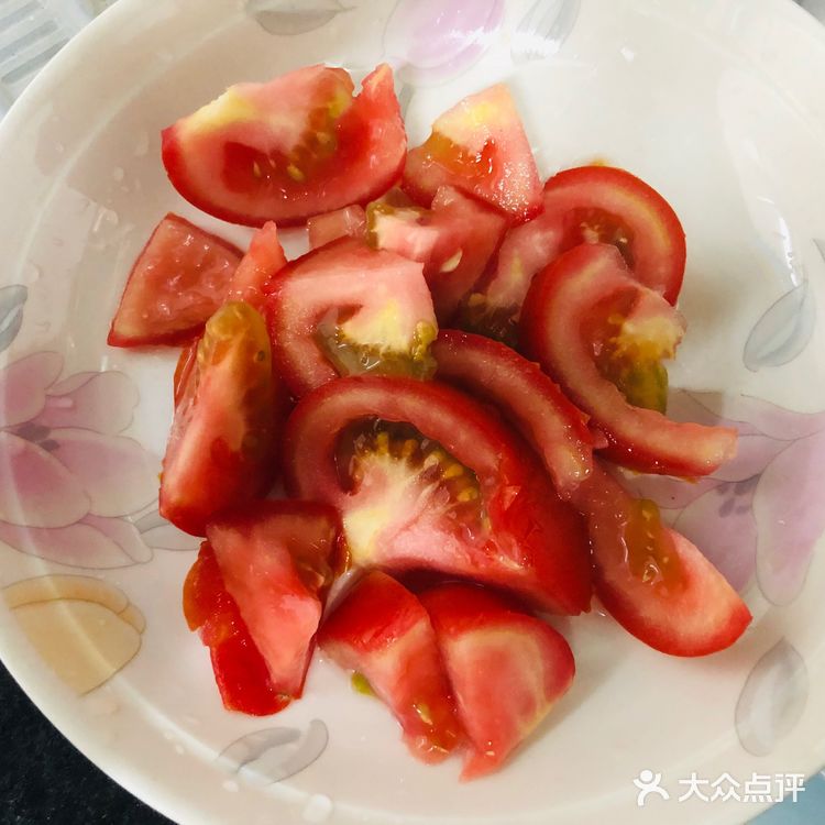 增进食欲的夏日美食-墨鱼丸番茄汤面