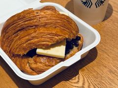 -星巴克臻选(周浦万达店)