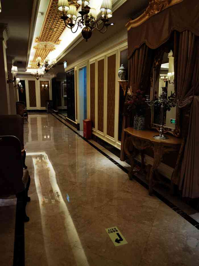 长福宫(水磨沟店)-"长福宫在乌鲁木齐是高端连锁店 这家也是吃.