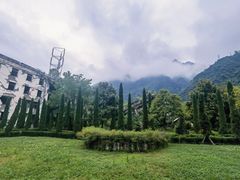 -四川汶川特大地震漩口中学遗址