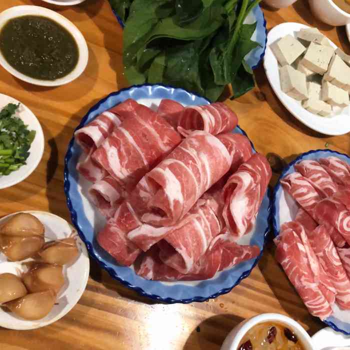 曹州涮羊肉(林祥南街店)-"不喜欢浓稠的锅底,所以铜锅清汤一向是火锅.