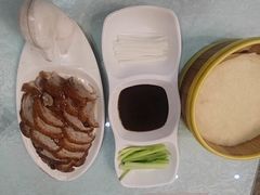 -六和聚传统烤鸭.天津菜(和平店)