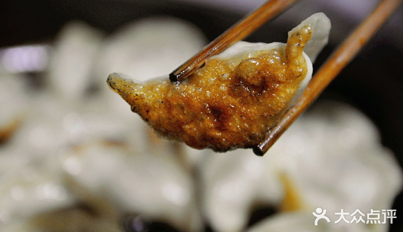 秋季家庭必备手工韭菜饺子