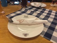 餐具摆设-皇冠自酿啤酒坊(中国红街5号楼店)