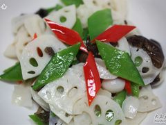 荷塘四鲜28元例-福慧慈缘素食餐厅(王府井店)