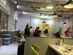大堂-老王全牛宴·鲜牛肉牛杂火锅(总店)