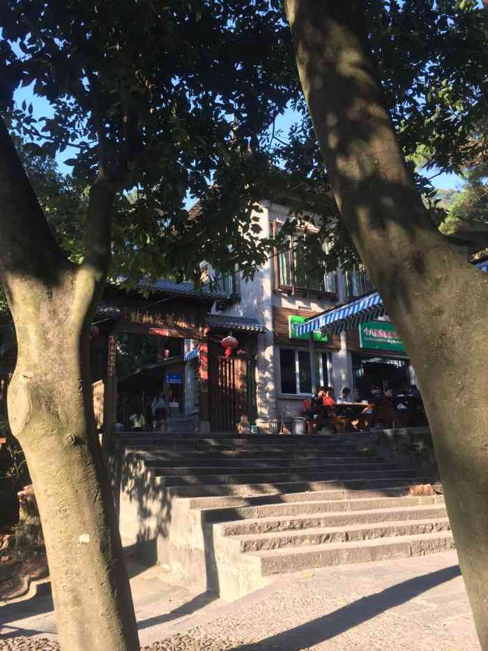 鼓山半山亭便利店-"鼓山半山亭便利店,位于鼓山半山腰,海拔8.