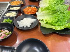 -肉甲韩国木炭烤肉(新壹街1店)