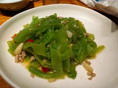 -头上红煨盐鸡·非遗院子餐厅