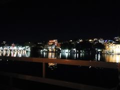 -Lake Shore Hotel & Restaurant