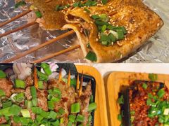 -何师烧烤Pro ·江湖川菜·小龙虾·精酿(太古里旗舰店)