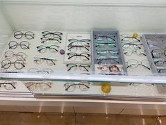 -明月眼镜(三坝店)
