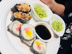 -四海一家自助餐(益田假日广场店)