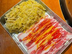酸菜五花肉-伍丁·烤牛肋(和平东桥店)