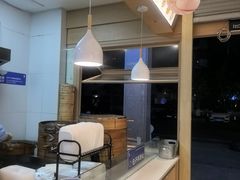 -李与白包子铺(桐梓林店)