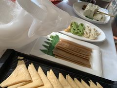 -德天肥牛海鲜火锅(城西银泰店)