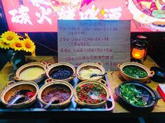 -郭婆婆疯子鸡·土货江湖菜馆