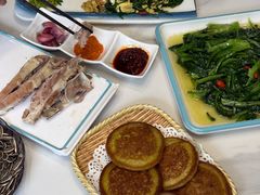 -三江源美食城