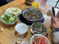 -大众跷脚牛肉馆·非遗传承单位(峨眉山店)