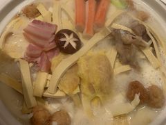 -三人行骨头王火锅(长寿店)