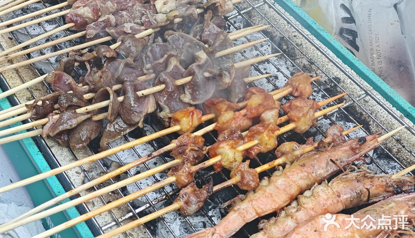 是第一次烧烤呀