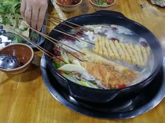 -灌县老妈砂锅串串香(万科红生活广场店)