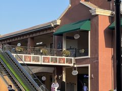 -王府井奥莱临潼小镇(临潼店)