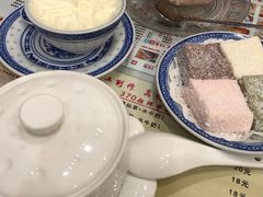 -广信牛奶甜品世家(台东店)
