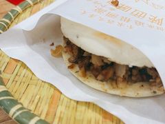 -陇上秦轩西安biangbiang面(朝龙汇店)