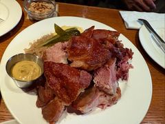 招牌脆皮烤猪肘-Malena玛莲娜