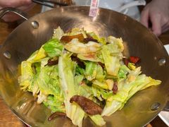 干锅腊味卷心菜-乔街深夜食堂·小龙虾·高压锅生蚝(杭州总店)