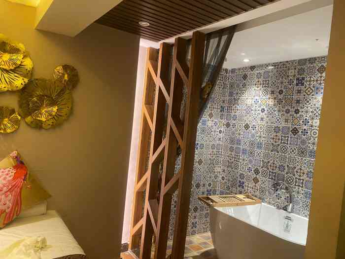 圣菲美容养生spa会所-"踏入大厅一瞬,每次来笑脸问候,听着舒缓音.