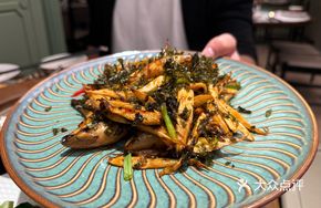 Bamboo Shoots Stir-fried with Dongshan Squid