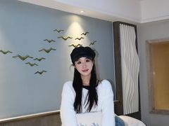 -皇马海口湾海景酒店(万绿园秀英港店)