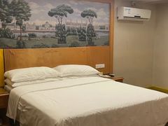 -维也纳酒店(广州番禺大石江景花园店)