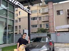 -上海星瀚奔驰4S店(红柳路店)