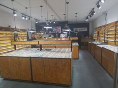 -罗伯特眼镜·蔡司官方授权(罗湖国贸店)