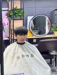 -藤野造型•烫染专业店