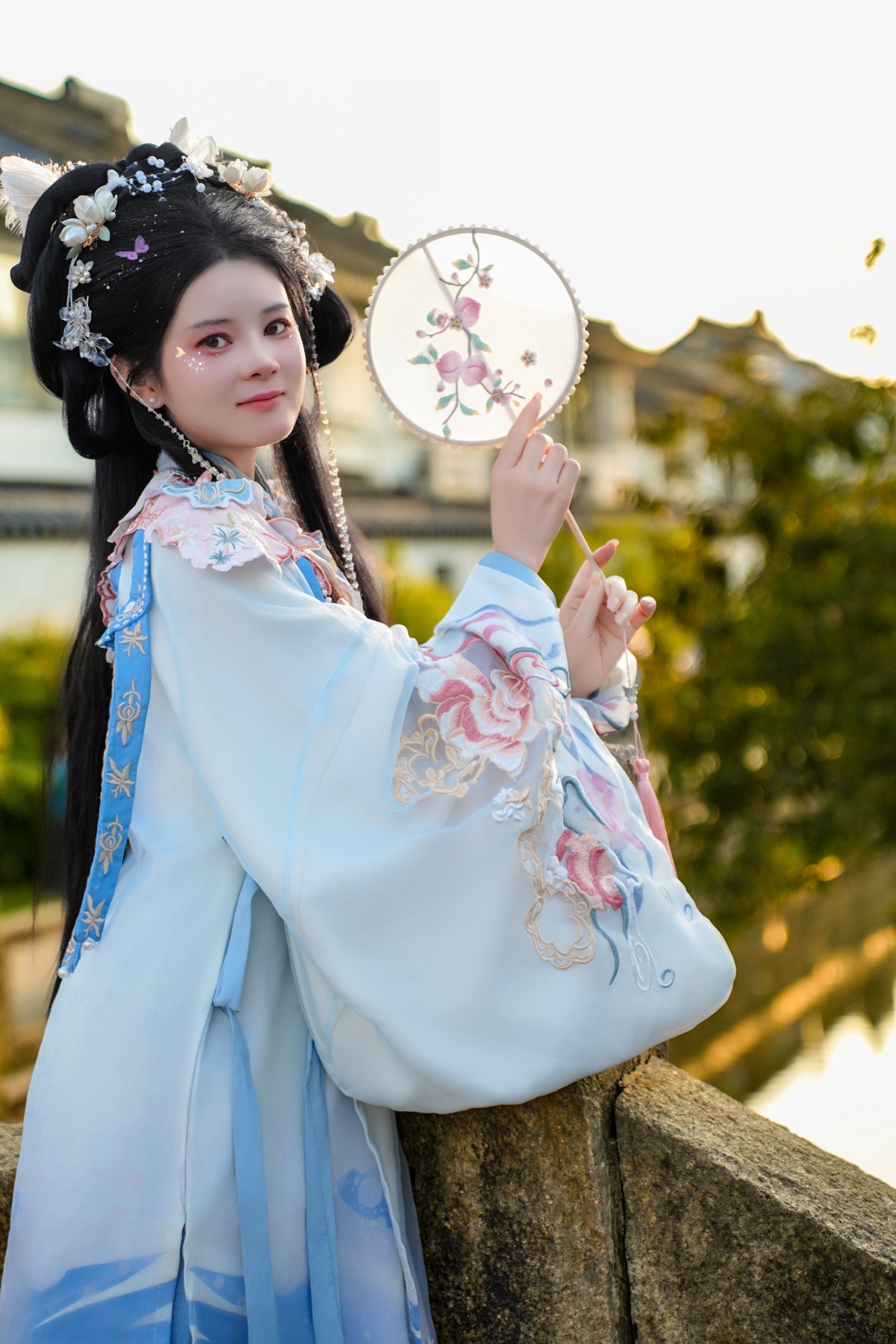 汉服美女雨后初霁