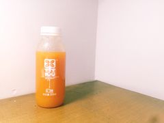 -志龙皇冠吃货椰子铺