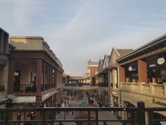 -王府井奥莱临潼小镇(临潼店)