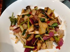 捞拌什锦鲍鱼-奉天掌柜·非遗猪手·笨饺子(崇山路店)