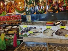-大树下海鲜饭店