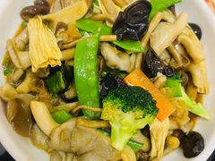 罗汉斋-文记壹心鸡(宝华路店)