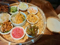 -包整·丝娃娃(一览甲秀楼风景店)