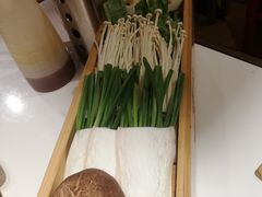 -牛牛章·鱼水煎肉(掇刀万达店)